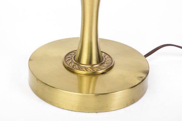 Elegant Pair of Mid-Century Modernist Hollywood Regency Laurel Brass Table Lamps