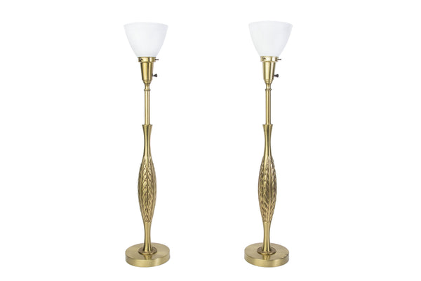 Elegant Pair of Mid-Century Modernist Hollywood Regency Laurel Brass Table Lamps