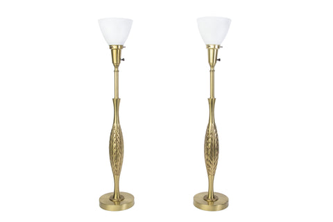 Elegant Pair of Mid-Century Modernist Hollywood Regency Laurel Brass Table Lamps