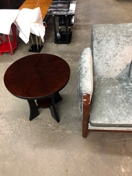 Elegant Art Deco Round Side Table Veneered In Burl