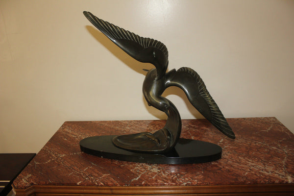 Bronze Sculpture Of Soaring Bird In Black Oval Marble - Art Deco Antiques
 - 2