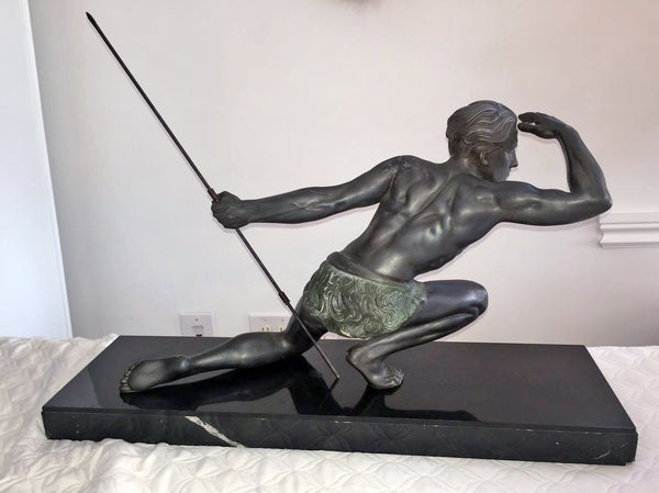 Petit Bronze Sculpture Of A Hunting Man By Jean de RONCOURT - Art Deco Antiques
 - 2